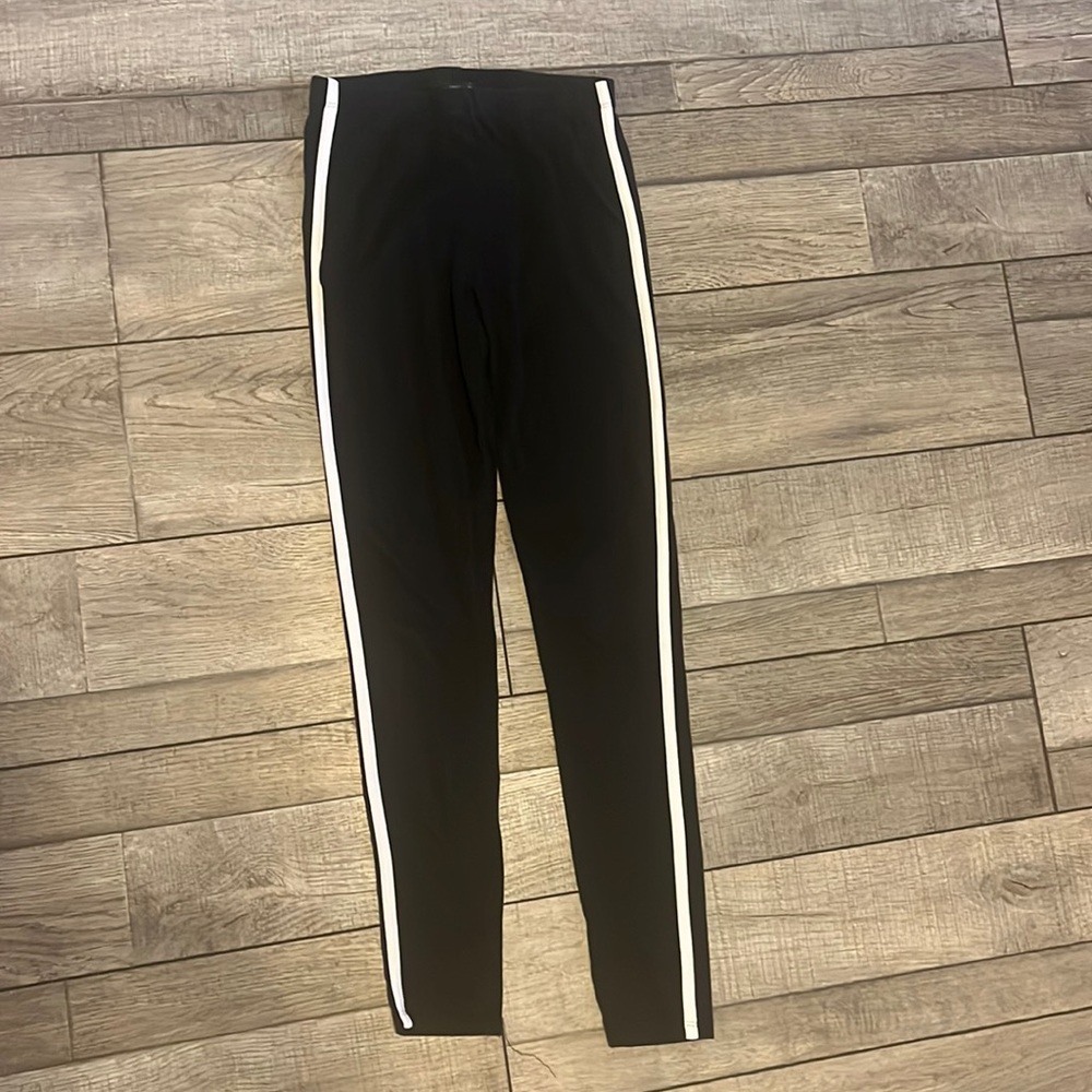 forever 21 black + white striped leggings❤️‍🔥